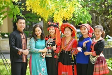 Mục tiêu chăm lo, phát triển con người Việt Nam trong giai đoạn mới được chú trọng đưa vào nhiều Nghị quyết của Đảng và đôn đốc triển khai trong thực tiễn. (Ảnh THẾ ĐẠI) 