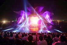 Show diễn "Nụ hôn của biển cả" tại thị trấn Hoàng Hôn (Phú Quốc, Kiên Giang) là một trong những sản phẩm du lịch hấp dẫn du khách. (Ảnh HOÀNG TRUNG) 