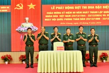 Cơ quan các phòng: Tham mưu, Chính trị và Hậu cần-Kỹ thuật, thuộc Bộ Chỉ huy quân sự tỉnh Kiên Giang đã ký kết giao ước thi đua. 