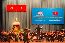 Chương trình nghệ thuật chào mừng 50 năm quan hệ ngoại giao Việt Nam- Vương quốc Anh.