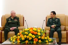 Đại tướng Phan Văn Giang tiếp Thượng tướng Alexander Vasilyevich Fomin. (Ảnh: Cổng thông tin Bộ Quốc phòng)