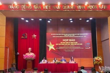 Quang cảnh buổi họp báo. 