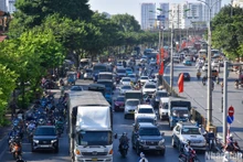 [Ảnh] Người dân đổ về quê, cửa ngõ Hà Nội ùn tắc 