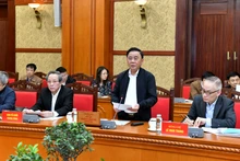 Đồng chí Trần Cẩm Tú, Ủy viên Bộ Chính trị, Thường trực Ban Bí thư chủ trì Hội nghị triển khai Chương trình làm việc của Bộ Chính trị, Ban Bí thư năm 2025. (Ảnh: ĐĂNG KHOA)
