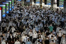 Nhà ga Shinagawa tại Tokyo, ngày 2/8/2021. (Ảnh: Reuters)