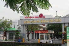 Ngay khi đi vào hoạt động, Bệnh viện đa khoa Hải Tiến chú trọng thành lập, phát triển tổ chức đảng trong cơ sở y tế tư nhân.