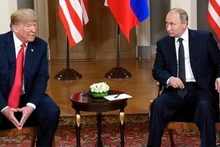 Tổng thống Mỹ Donald Trump trong cuộc gặp người đồng cấp Nga Vladimir Putin, tại Helsinki (Phần Lan), ngày 16/7/2018. Ảnh: THX/TTXVN