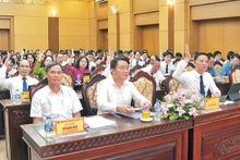 100% đại biểu HĐND huyện Đông Anh tán thành chủ trương thành lập quận Đông Anh và 24 phường thuộc quận. (Ảnh: ĐỨC THÀNH)