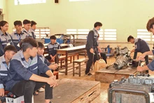 Giờ thực hành của học viên Trường cao đẳng Công nghiệp cao su.