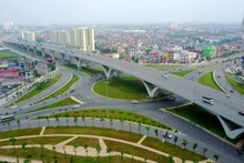 Nút giao thông tại quận Long Biên-thành phố Hà Nội.