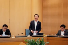 Đại biểu Phùng Tân Nhị (tổ huyện Ba Vì) nêu thực trạng đẩy giá đất đấu giá cao rồi bỏ cọc. 