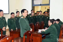Đại tướng Phan Văn Giang thăm lớp học tại Học viện Lục quân.