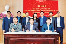 Ban Giám đốc Sở Y tế giao nhiệm vụ cho các đơn vị.