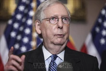 Lãnh đạo đa số tại Thượng viện Mỹ Mitch McConnell trong cuộc họp báo tại Washington, D.C., ngày 15/12/2020. Ảnh: THX/TTXVN