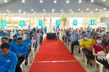 Đông đảo công nhân tham gia Tháng Công nhân.