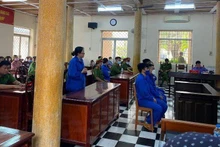 Các bị cáo tại phiên tòa.