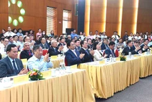 Vượt mọi khó khăn, thực hiện thành công các nhiệm vụ khoa học và công nghệ, phụng sự Tổ quốc, phục vụ nhân dân 