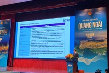 Đại diện các Hiệp hội doanh nghiệp nước ngoài tham luận tại Hội nghị.