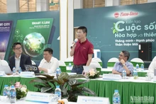 Các đại biểu trình bày ý kiến tại buổi tọa đàm.
