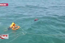Tìm thấy thi thể người vợ trong vụ 2 ngư dân mất tích trên biển
