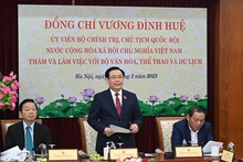 Chủ tịch Quốc hội Vương Đình Huệ phát biểu tại buổi làm việc với Bộ Văn hóa, Thể thao và Du lịch. (Ảnh DUY LINH)