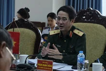Thiếu tướng Phạm Mạnh Thắng, Cục trưởng Cục Gìn giữ hòa bình Việt Nam, tiếp Đoàn Quốc phòng Lào.