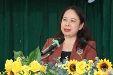 Phó Chủ tịch nước Võ Thị Ánh Xuân phát biểu tại buổi tiếp xúc cử tri thành phố Long Xuyên.