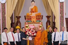 Lãnh đạo tỉnh An Giang chúc Tết cổ truyền Chôl Chnăm Thmây của đồng bào dân tộc Khmer.