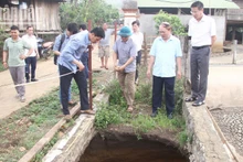 Hiện tượng sụt lún và sau đó xuất hiện các hố lớn bắt đầu từ tháng 10/2023.