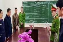 Các cơ quan chức năng thi hành quyết định khởi tố bị can.