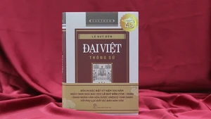 Bìa ấn bản đặc biệt Đại Việt thông sử của nhà bác học Lê Quý Đôn. (Ảnh: Nhà xuất bản Trẻ).