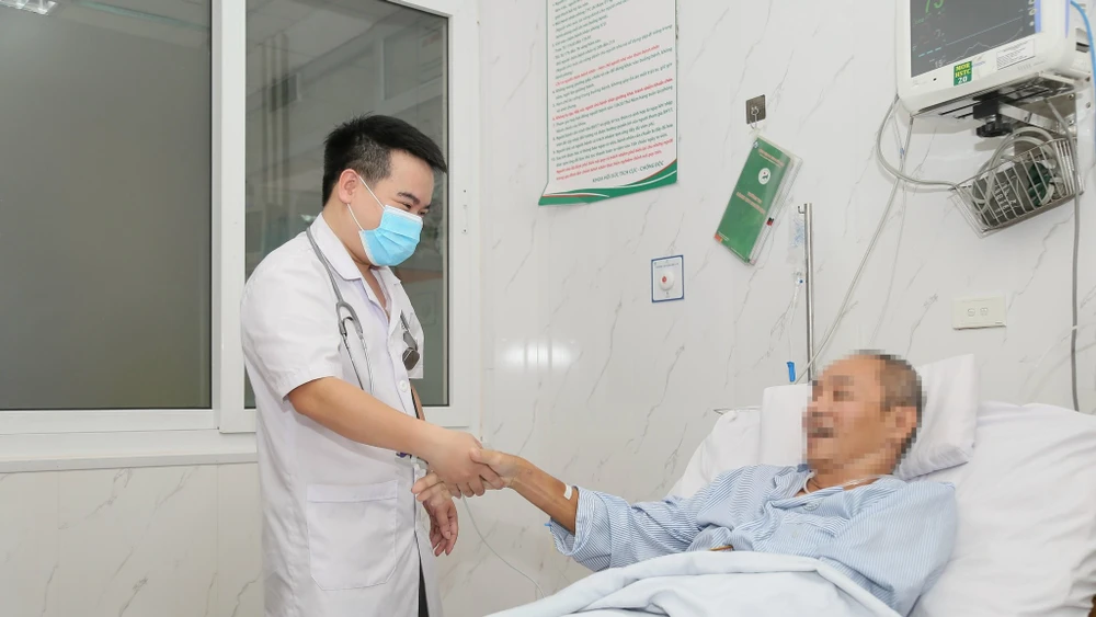 Bệnh nhân đang hồi phục sức khỏe.