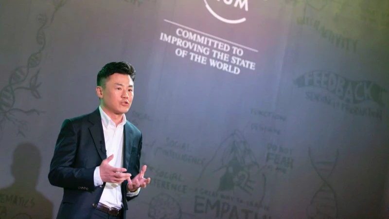 Trên sân khấu VinFuture, Giáo sư Ho-Young Kim sẽ chia sẻ về triển vọng một thế hệ robot có khả năng thích ứng cao, bền bỉ và hiệu quả hơn. (Ảnh: WEF)