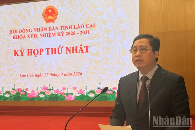 Đồng chí Dương Quốc Huy, Ủy viên Trung ương Đảng, Bí thư Tỉnh ủy phát biểu tại kỳ họp. (Ảnh: THANH SƠN)