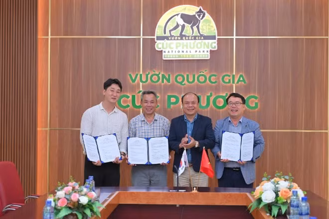 Ký Biên bản ghi nhớ hợp tác bảo vệ môi trường và cứu hộ động vật hoang dã giai đoạn 2026-2029.