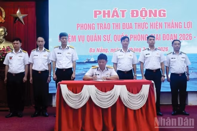 Ký kết giao ước thi đua tại Lữ đoàn 161 (Vùng 3 Hải quân).