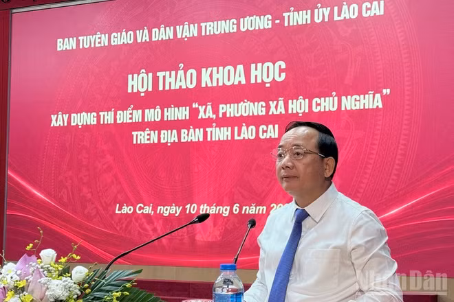 Đồng chí Trịnh Văn Quyết, Ủy viên Bộ Chính trị, Bí thư Trung ương Đảng, Trưởng ban Tuyên giáo và Dân vận Trung ương phát biểu tại hội thảo. (Ảnh: THANH SƠN)