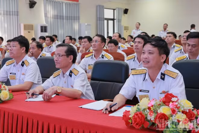 Các thí sinh Bộ Tư lệnh Vùng 3 Hải quân tham gia Hội thi cán bộ giảng dạy chính trị năm 2026.