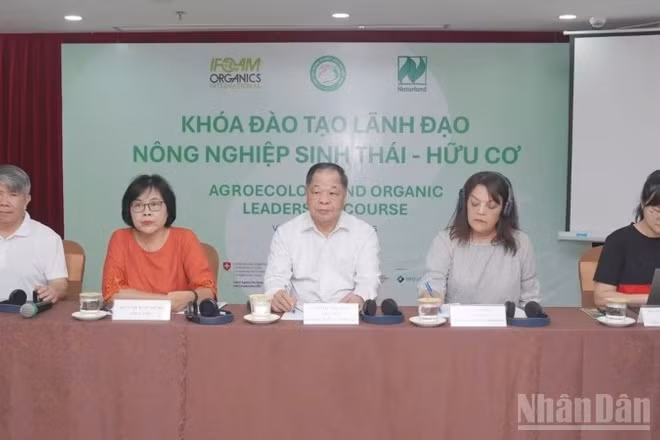 Khai giảng khóa tập huấn lãnh đạo nông nghiệp sinh thái và hữu cơ (AOLC) 2026.