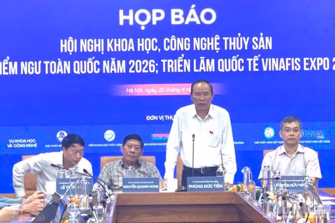 Thứ trưởng Phùng Đức Tiến chủ trì Họp báo thông tin về Hội nghị khoa học, công nghệ thủy sản và kiểm ngư toàn quốc năm 2026.