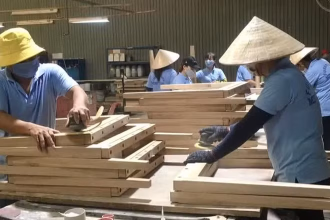 Gỗ, cà-phê, cao su có vị thế trên thị trường thế giới, nhưng doanh nghiệp Việt Nam vẫn chưa tham gia sâu vào các khâu tạo giá trị gia tăng cao. (Ảnh: nhandan.vn)