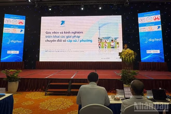 Hội thảo tập huấn triển khai mô hình chuyển đổi số cấp xã, phường diễn ra chiều 4/6.