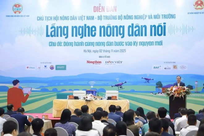 Diễn đàn “Chủ tịch Hội Nông dân Việt Nam - Bộ trưởng Bộ Nông nghiệp và Môi trường lắng nghe nông dân nói năm 2025” với chủ đề “Đồng hành cùng nông dân bước vào kỷ nguyên mới” sáng 2/11, tại Hà Nội.
