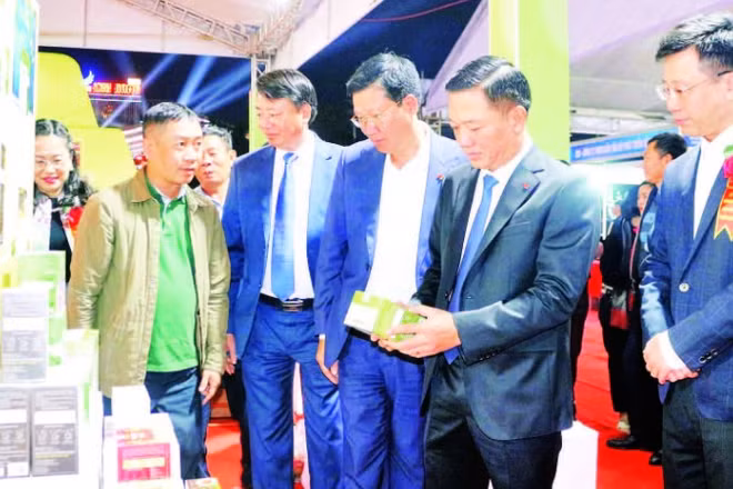 Hội chợ Công thương khu vực phía bắc tỉnh Ninh Bình năm 2025 là dịp để các doanh nghiệp Ninh Bình giới thiệu quảng bá sản phẩm.