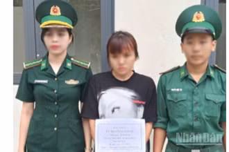 Đồn Biên phòng Sêrêpốk đã ra quyết định khởi tố vụ án hình sự về hành vi “Mua bán trái phép chất ma túy” đối với Từ Hoàng Cẩm Tú.