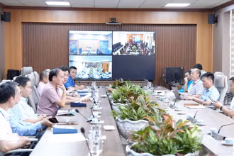 Cuộc họp kích hoạt ứng phó cơn bão số 11 của Tổng công ty Quản lý bay Việt Nam.
