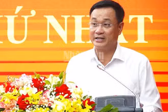 Bí thư Tỉnh ủy Quảng Trị Lê Ngọc Quang phát biểu kết luận hội nghị.