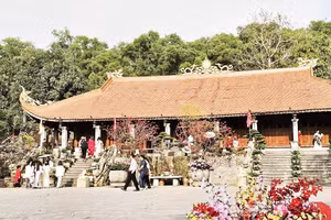 Chùa Phạm Thông ở làng cổ Đông Sơn, phường Hàm Rồng, tỉnh Thanh Hóa.