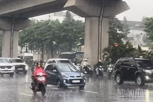 Dự báo Hà Nội có lúc có mưa rào và dông, cục bộ có nơi mưa to. (Ảnh minh họa: Đ.T)