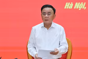 Thường trực Ban Bí thư Trần Cẩm Tú đã ký ban hành Kết luận số 78-KL/TW ngày 28/7/2026 của Bộ Chính trị, Ban Bí thư về tình hình hoạt động của tổ chức cơ sở đảng trong quý II/2026. (Ảnh: DUY LINH)